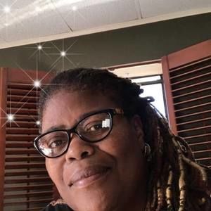 Meet your Posher, Yvette